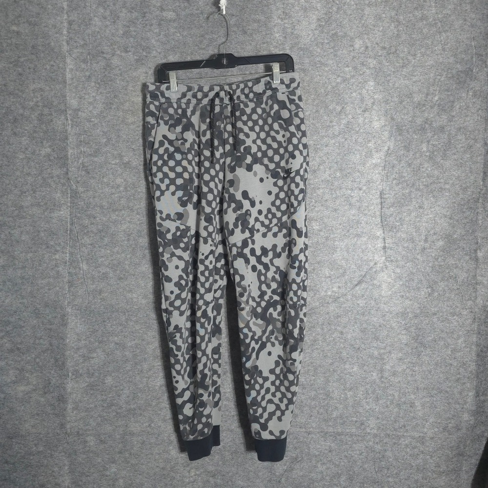 Nike Tech Fleece Joggers Mens Medium Grey Camo DD4692-070 Tapered Sweatpants Dot